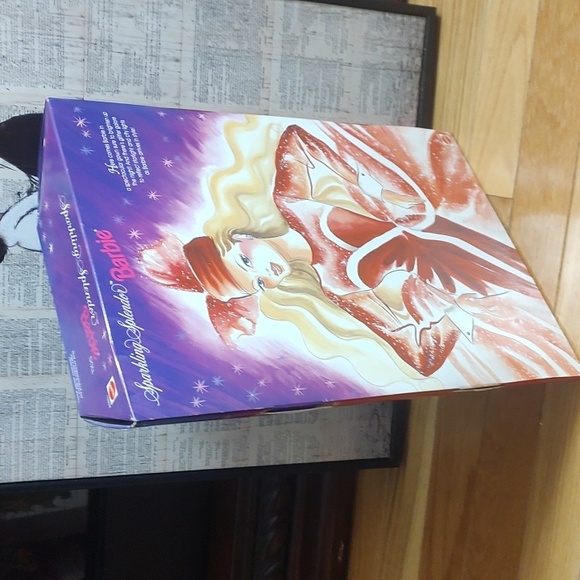 1993 Sparkling Splendor Barbie - Picture 7 of 11